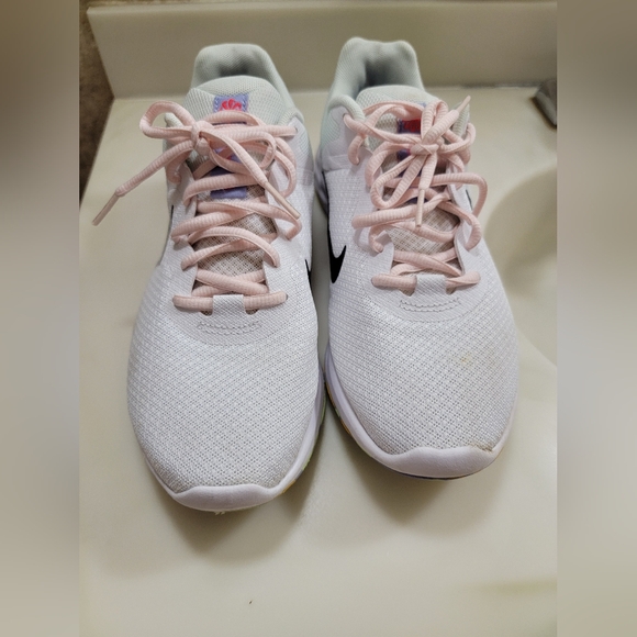 Nike Revolution Running Shoe Next Nature Premium White Pink Womens Size 8 - Picture 1 of 8